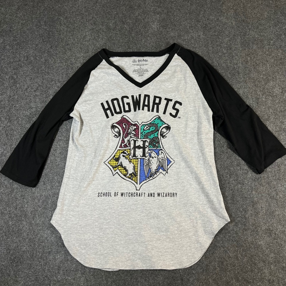 Harry Potter Hogwarts Crest Raglan Baseball Tee Gray Black V-Neck XL